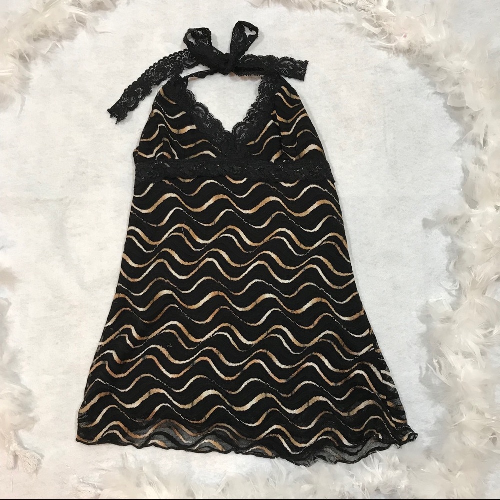 Wavy Lace Halter